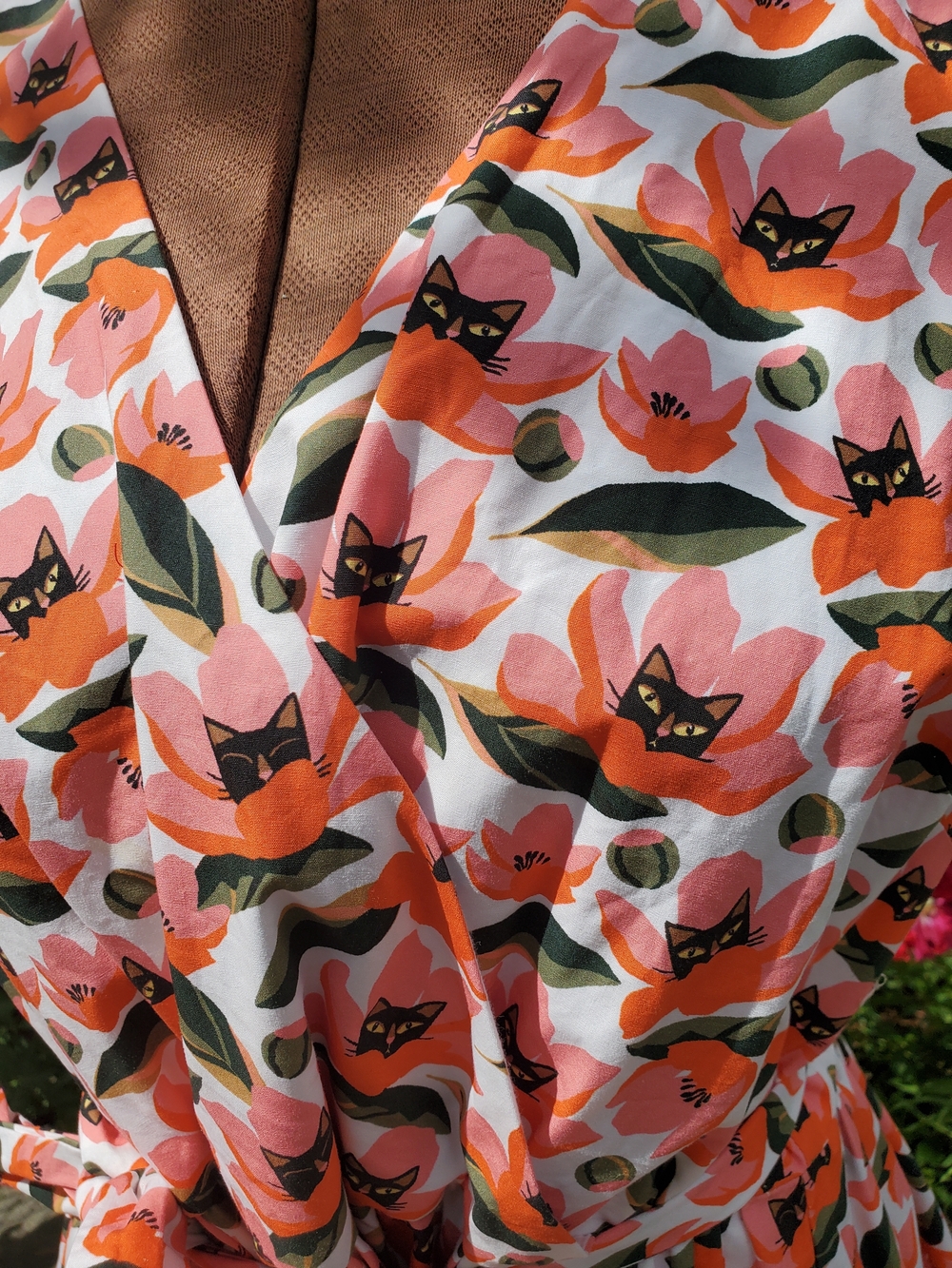 Modcloth Coral and White Cat Floral Midi Dress - Picture 2 of 6